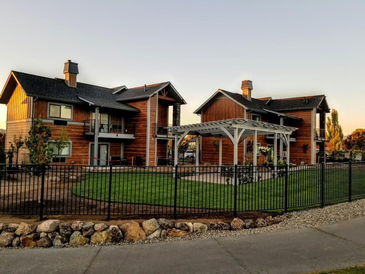 Resort At Eagle Point Golf Club Lodging Exteriér fotografie