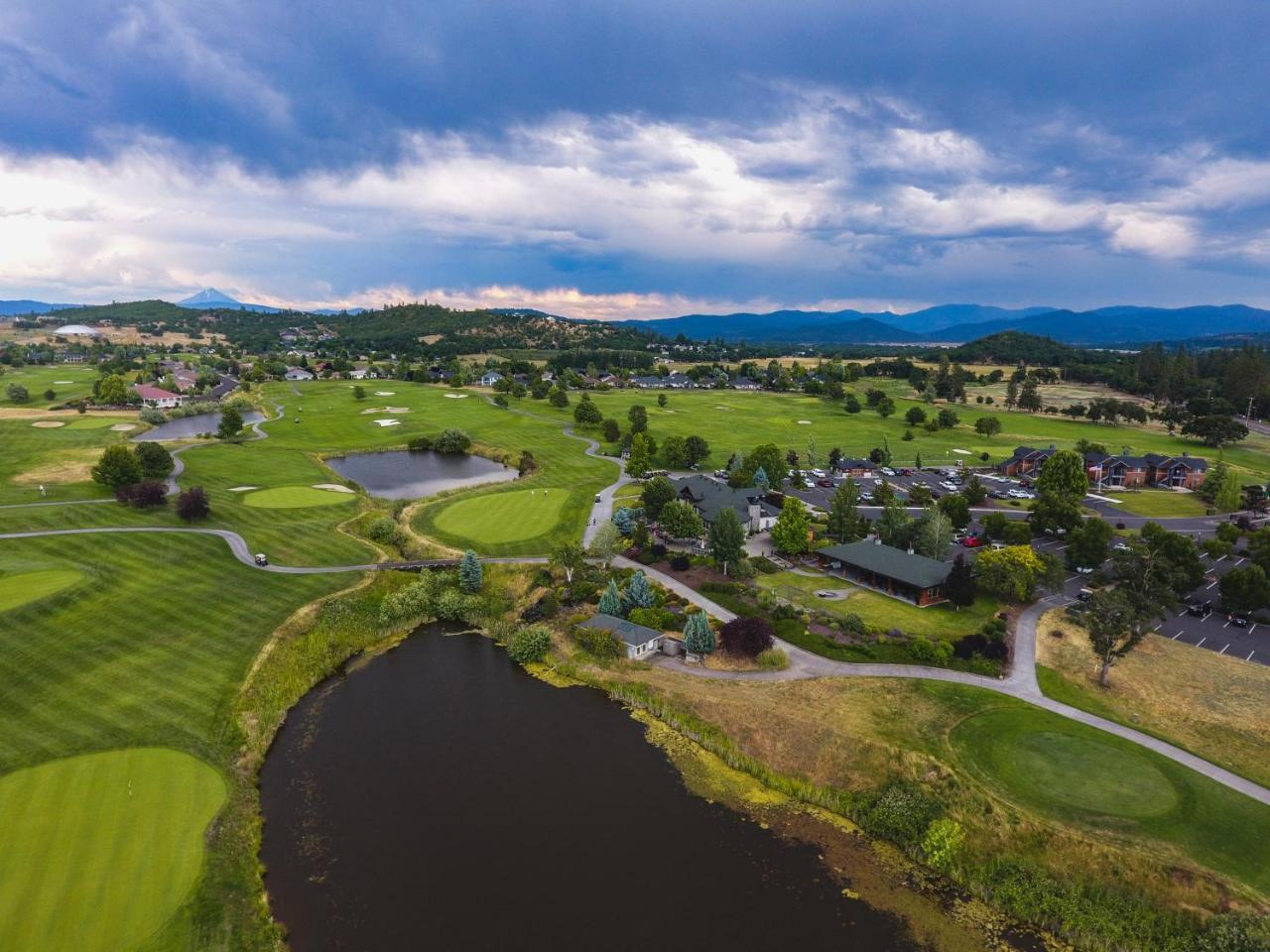 Resort At Eagle Point Golf Club Lodging Medford Exteriér fotografie